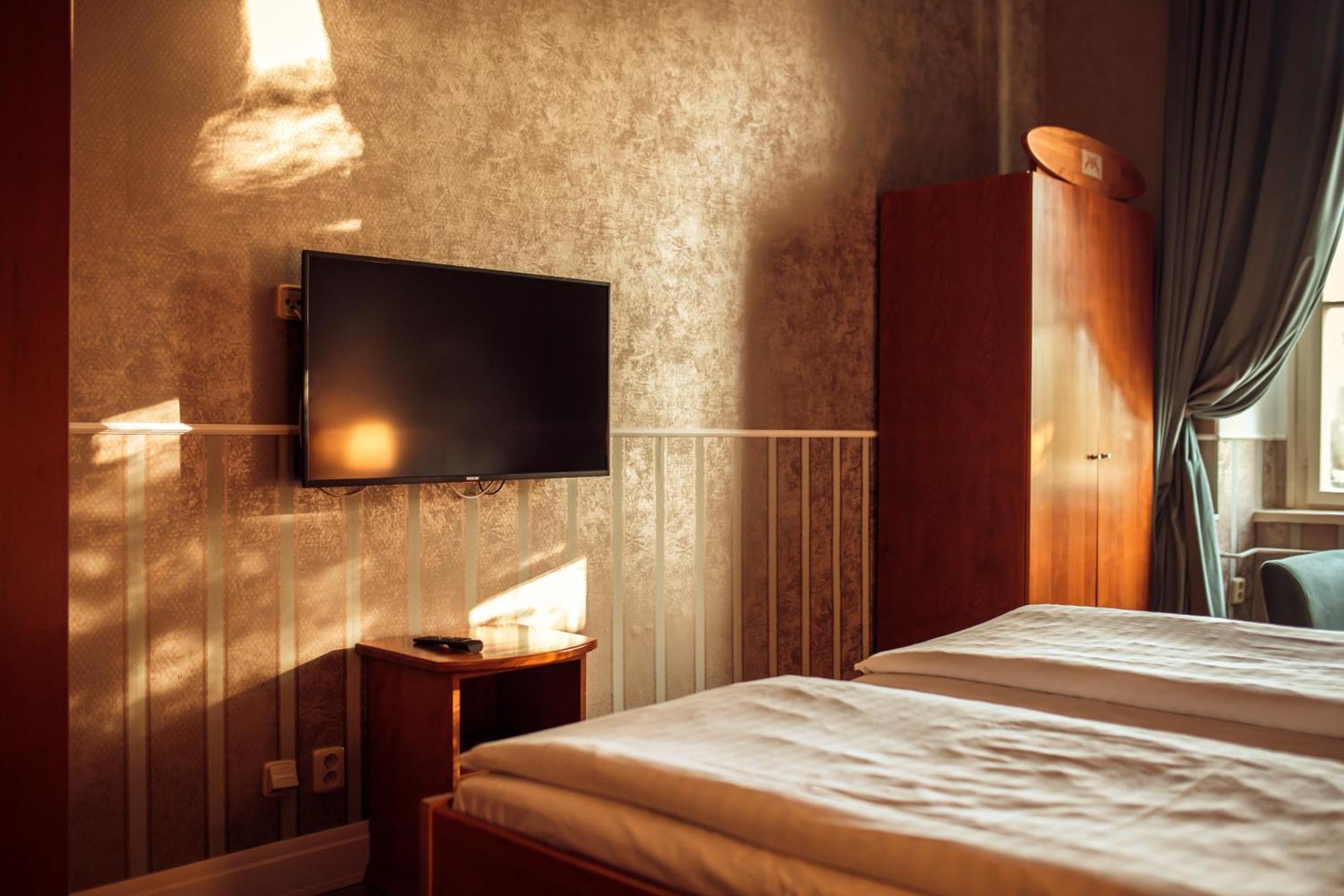 Hotel Kastiel Mojmírovce Exteriör bild