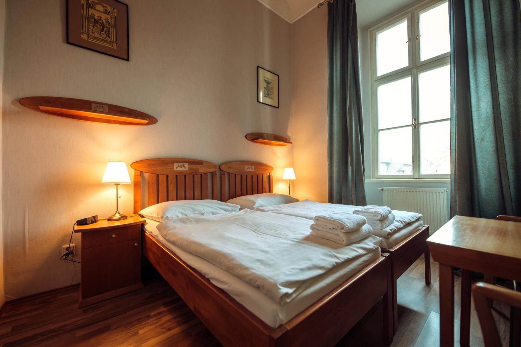 Hotel Kastiel Mojmírovce Exteriör bild