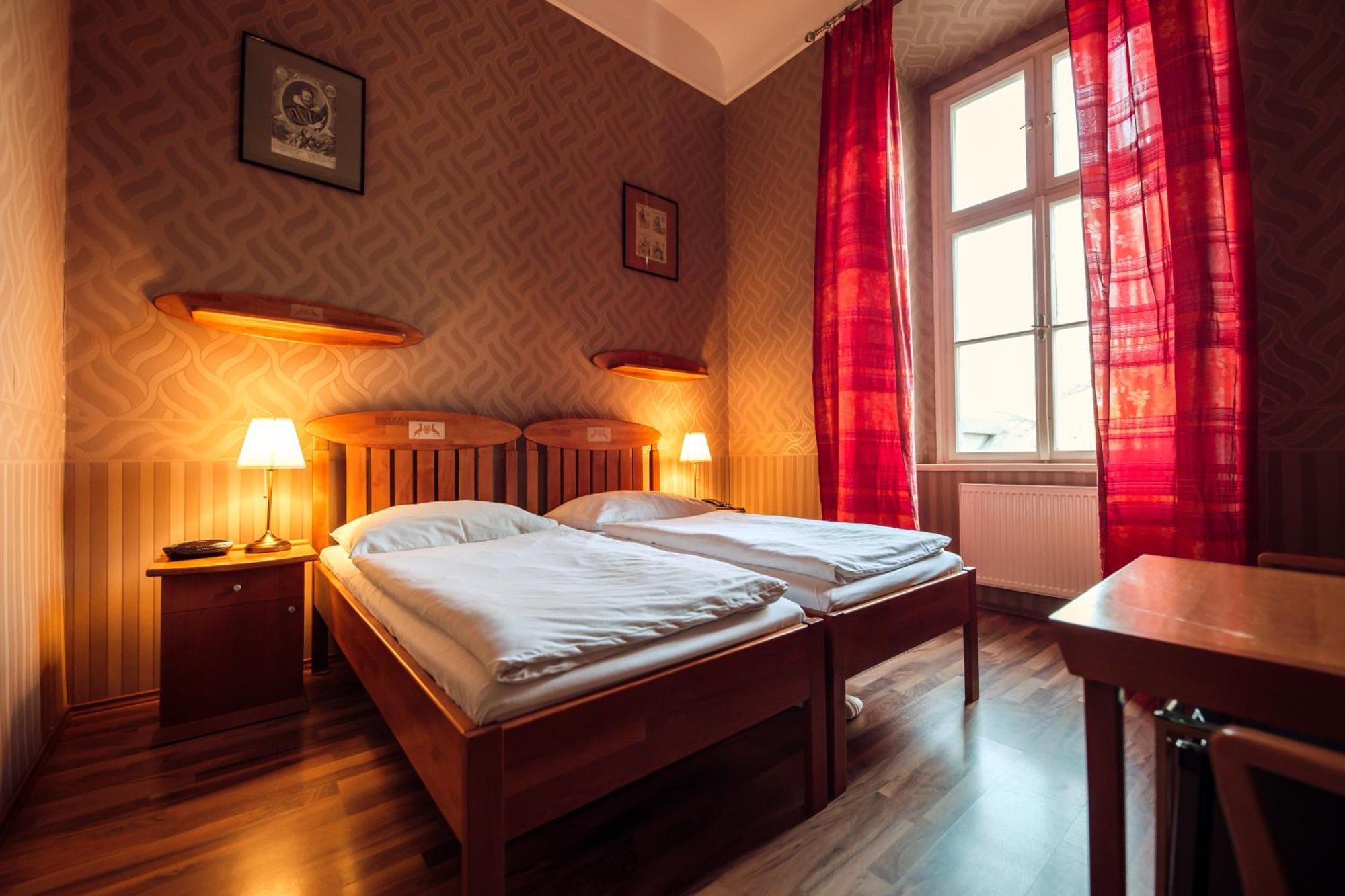 Hotel Kastiel Mojmírovce Exteriör bild
